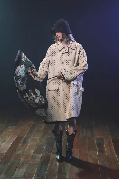 Look 24